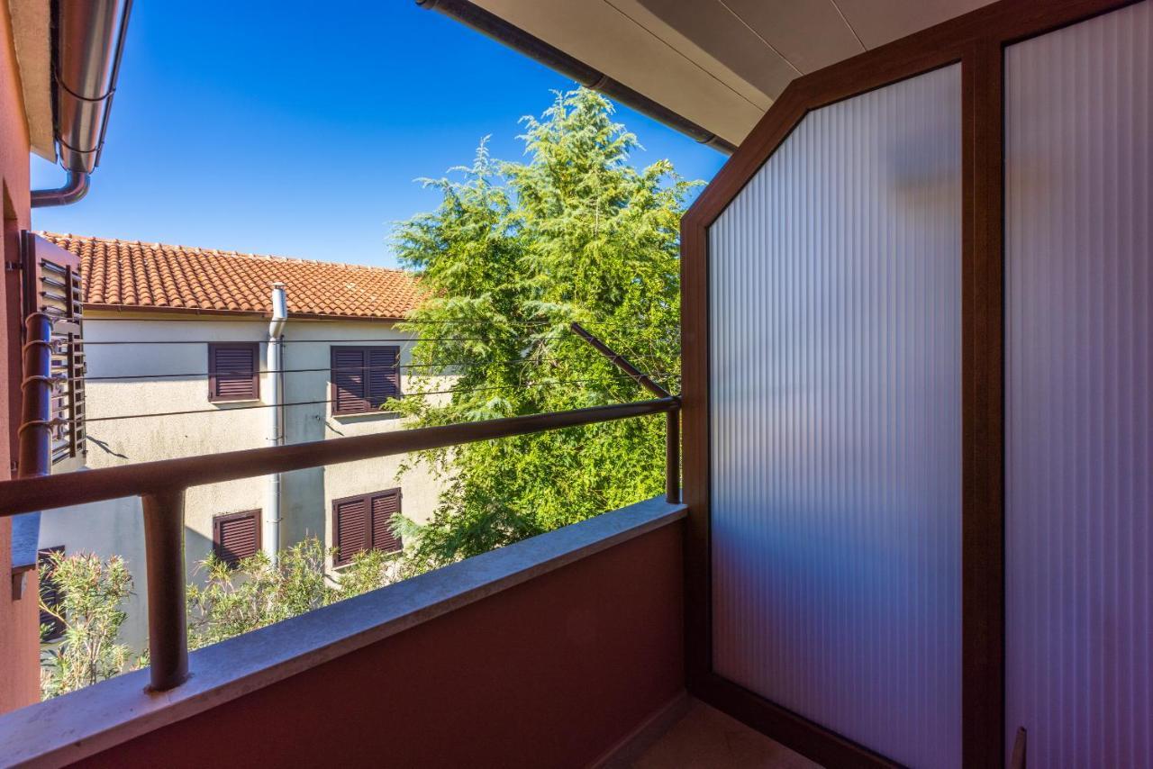 Apartments Villa Mavero Banjole Exterior foto